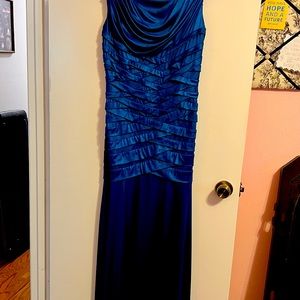 KM Collections, ladies sz 8 formal long dress